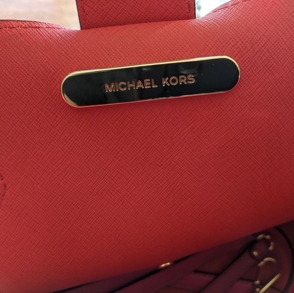 Michael Kors Handbag - Picture 7 of 15